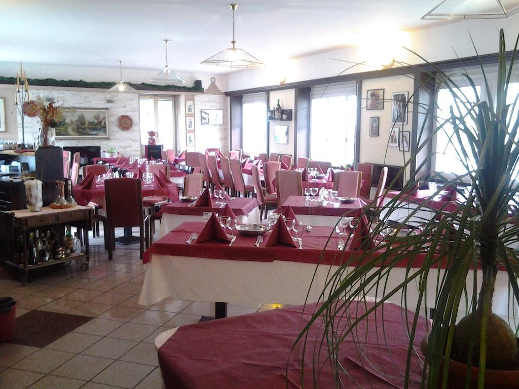 Albergo Del Cacciatore 크레메노 외부 사진